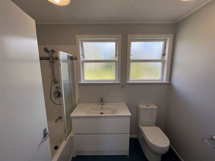 16 Bayside Avenue Te Atatu Peninsula_9