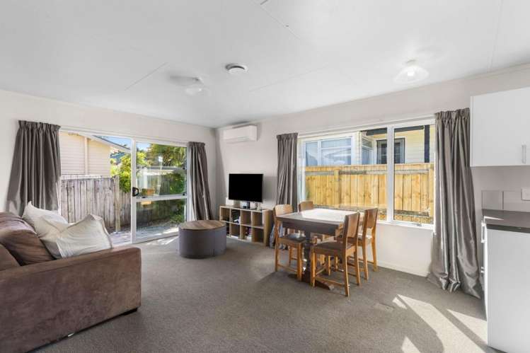 2/36A Tukuka Street 10811_3