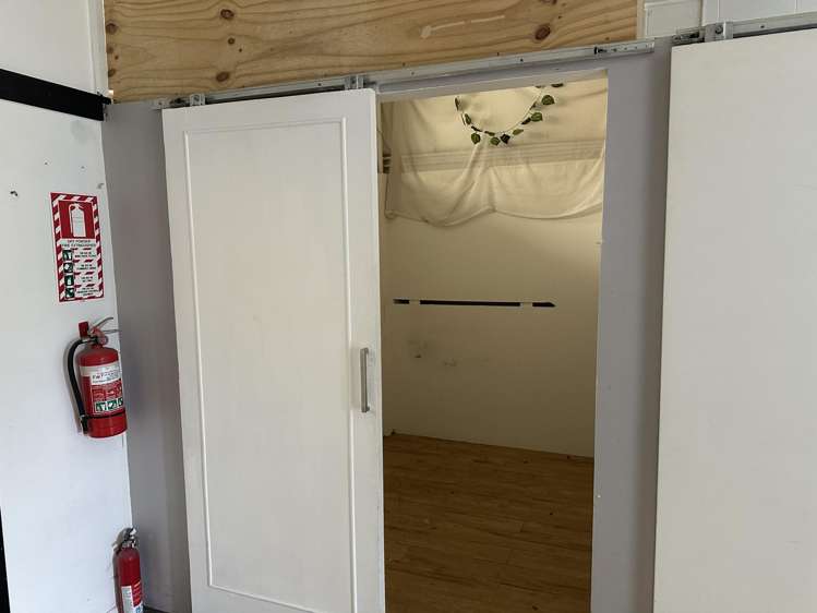 Shop 4, 47 Main North Road Woodend_3