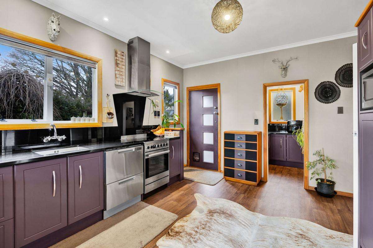 1156 East Road_5