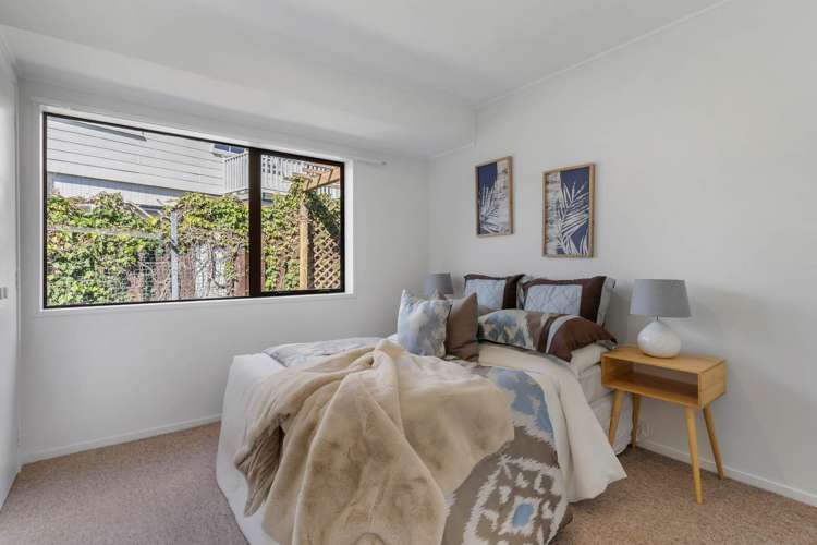 1/6 Tomintoul Place Highland Park_11