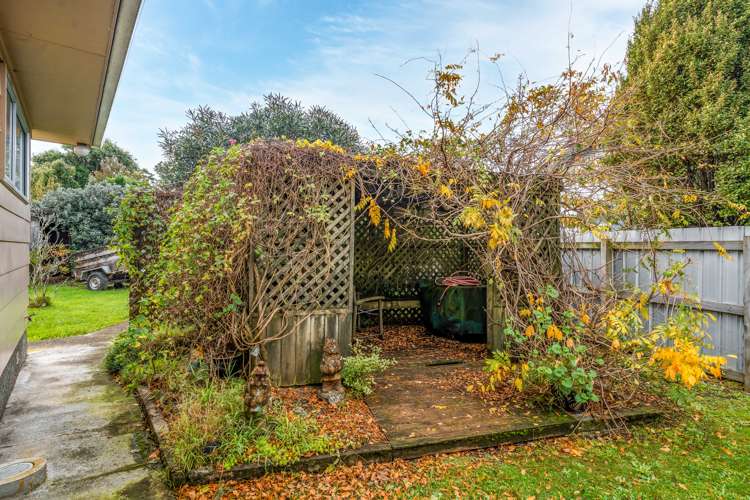 9 William Benton Street Featherston_17