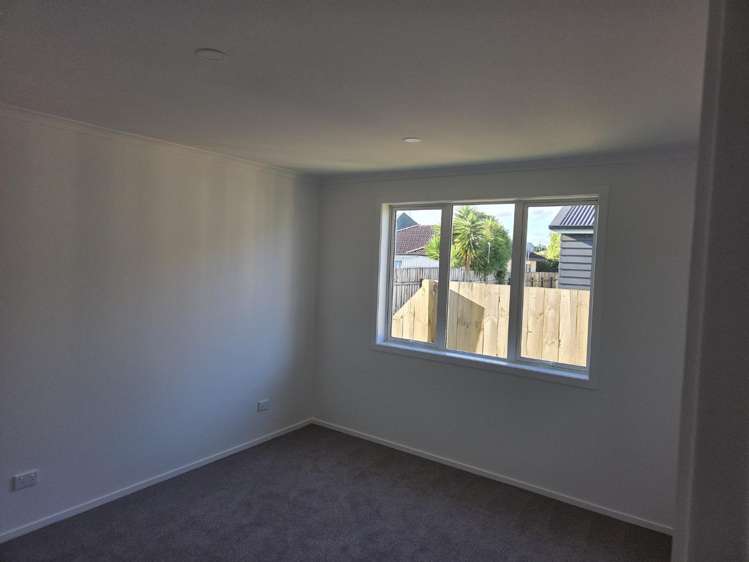 1/70 Thompson Street Leamington_8