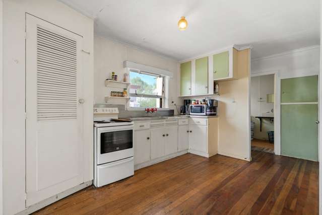 15 & 15A Freyberg Crescent Pukekohe_3