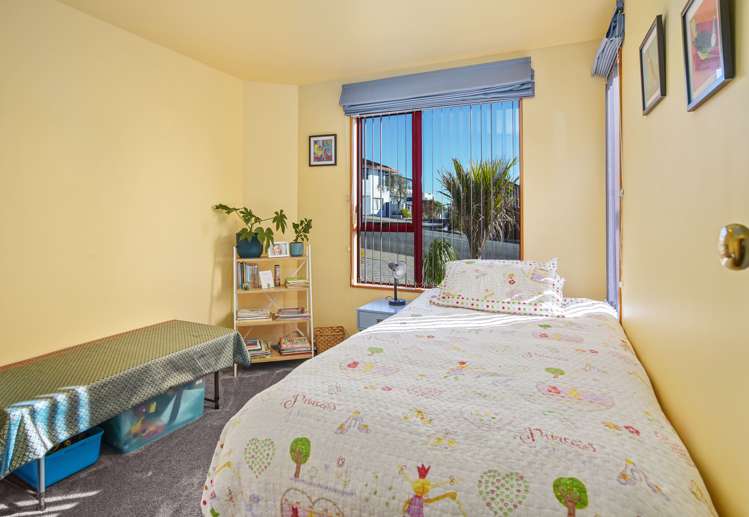 321 Princes Drive Britannia Heights_11