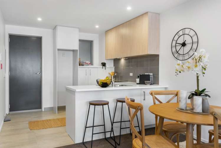 G4/17 Link Crescent Stanmore Bay_3