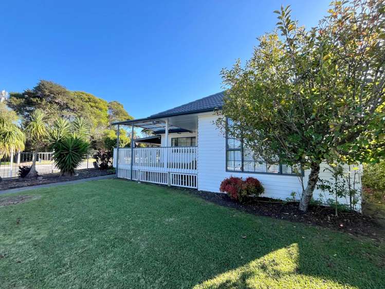 187 Portage Road New Lynn_17