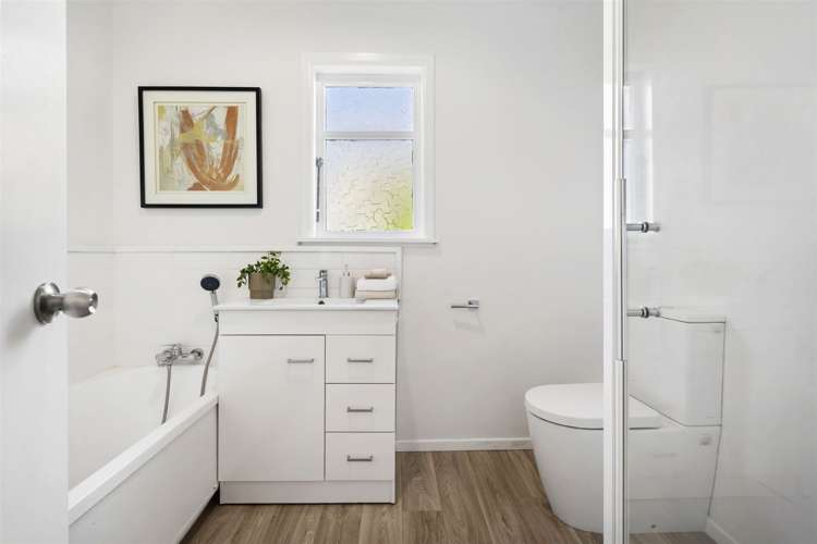 2/5 Elderwood Lane Belmont_12