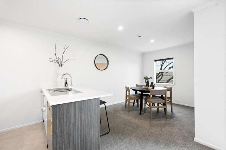 107/126 Commerce Street 1067_8