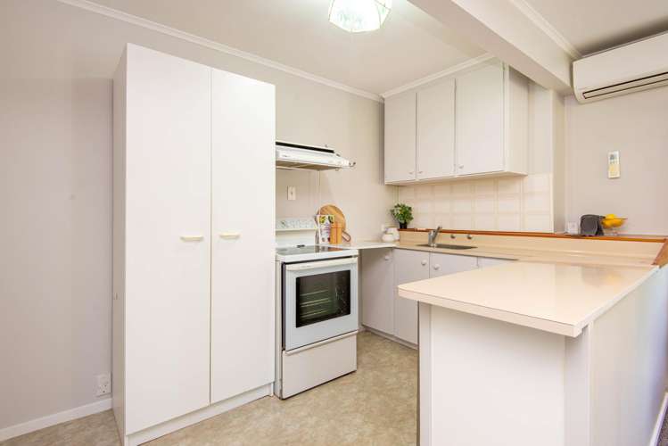 2/32 Eskdale Road Papakowhai_6