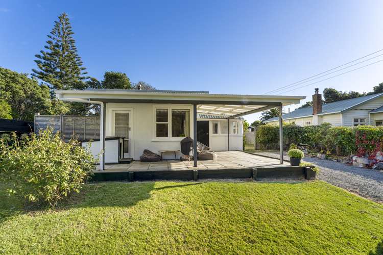 29 Rangiuru Road Otaki Beach_12