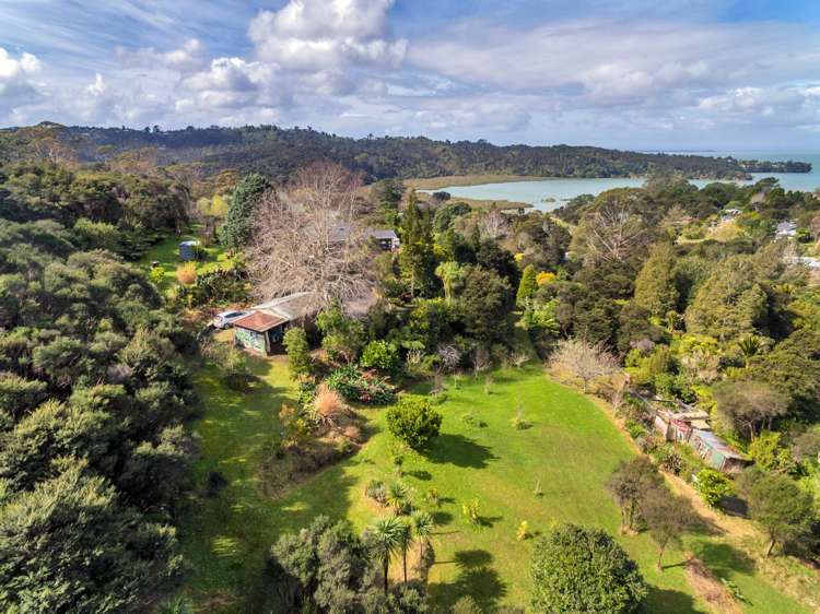 695 Huia Road Parau_23