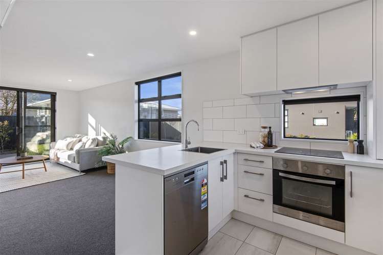 5/68 Barbour Street Waltham_3