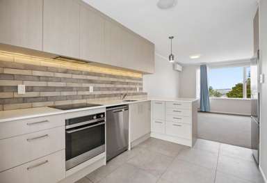 2/10 Matiere Road_4