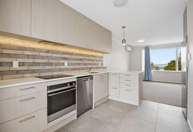 2/10 Matiere Road Onehunga_4