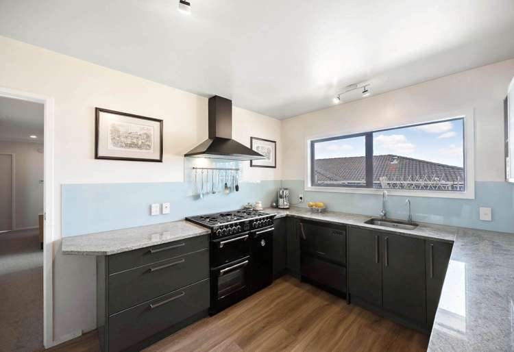 33 Luton Avenue Sunnyhills_4