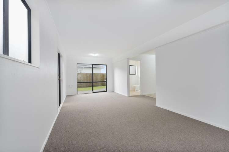 4229 Great North Road Glendene_14