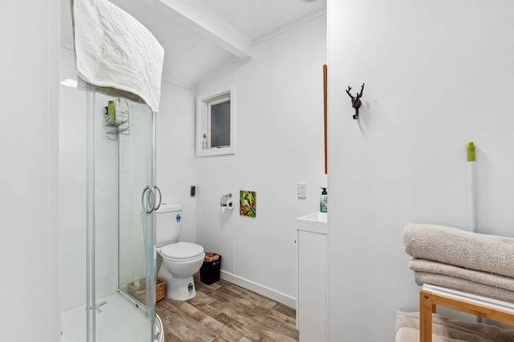 16 Parkers Road Carterton_19