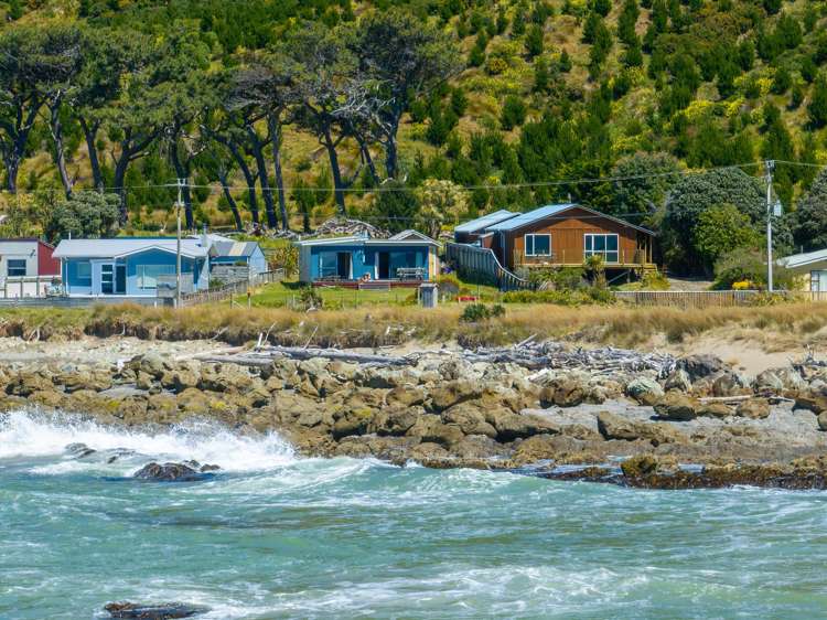 1129 Mataikona Road Mataikona_13