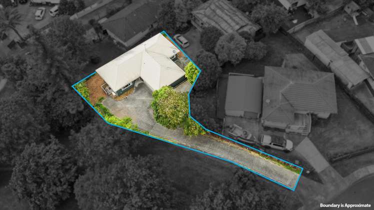 19b Landow Place (off Parrs Cross Road) Henderson_24