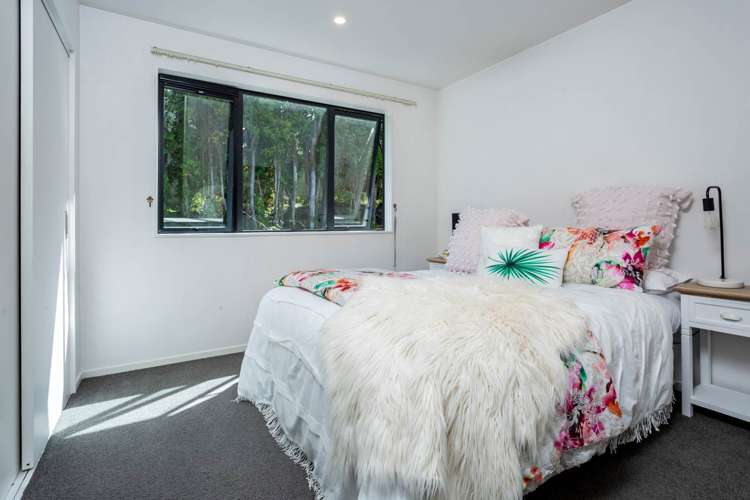 4/4 McQuoid Place Glenfield_17