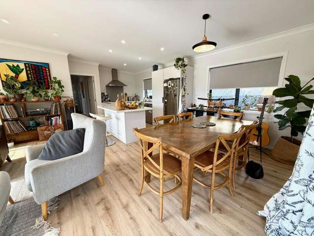 6/2 Mahana Place Raglan_4