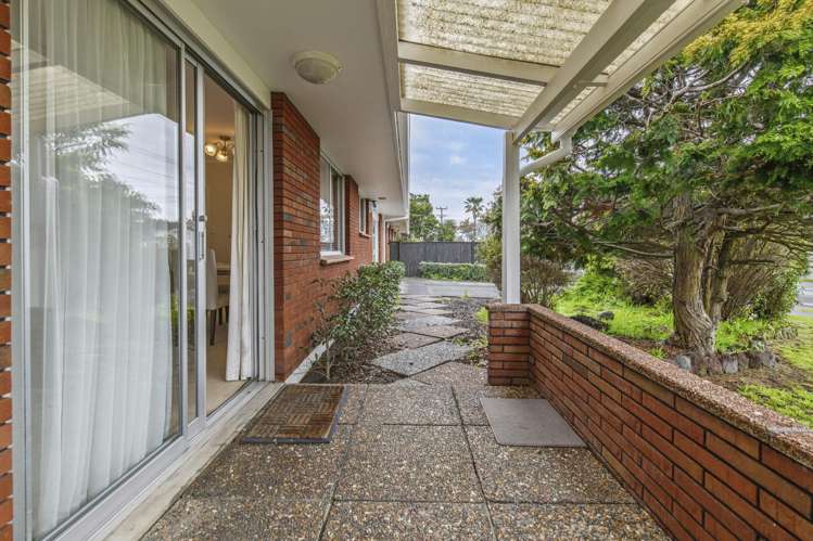 2/27a Eastern Beach Road Eastern Beach_15