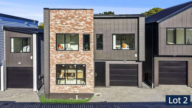 Contemporary 5-bedroom home with scenic water view