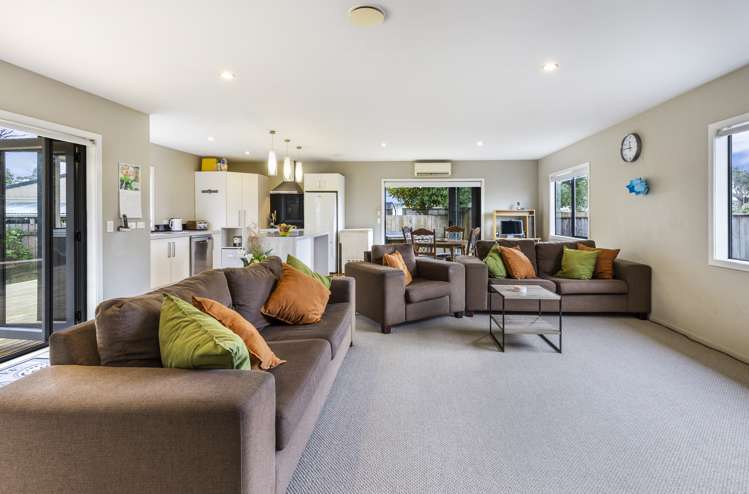 2/12 Glengarry Place Hilltop_10