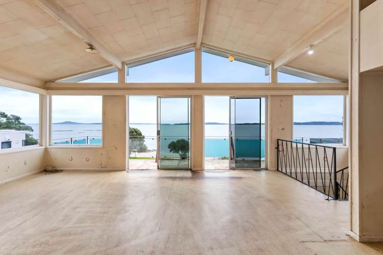 22 Omana Esplanade Maraetai_9