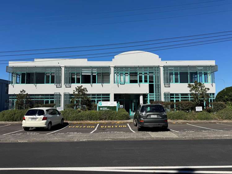 43 Taharoto Road_0