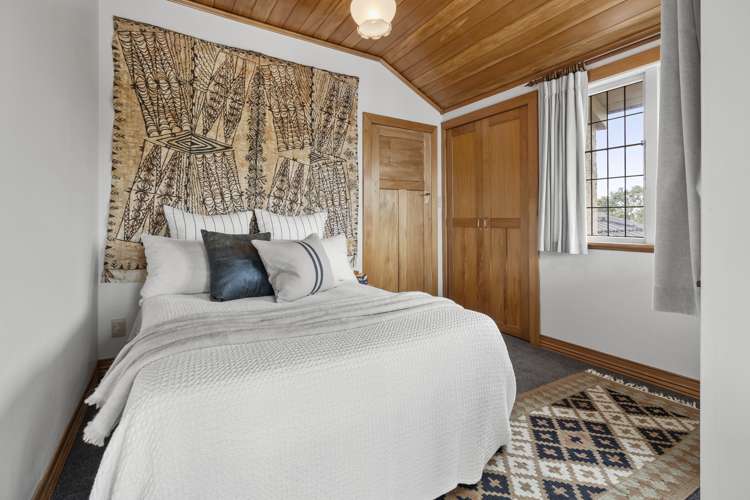 1 Old Lake Road Narrow Neck_12