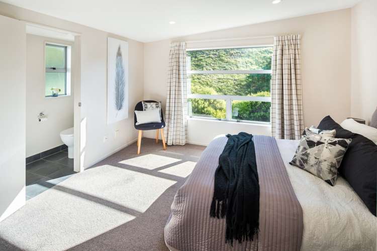 12 Erlestoke Crescent Churton Park_8