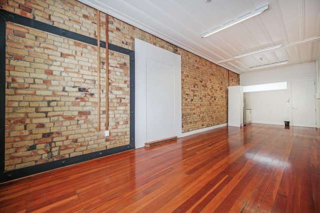 2/21 Khyber Pass Road 1672_2