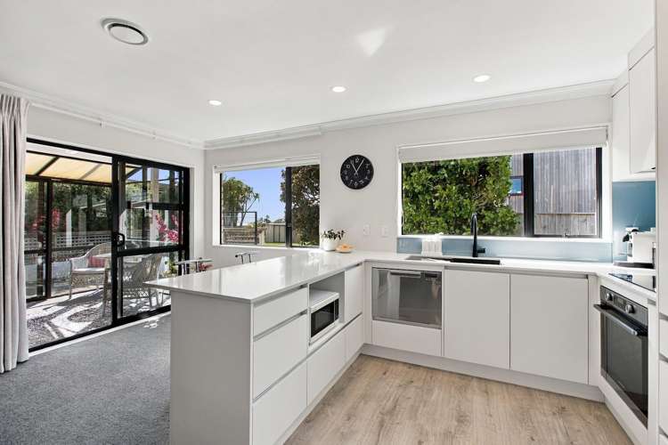3/30 Whiteley Street_0