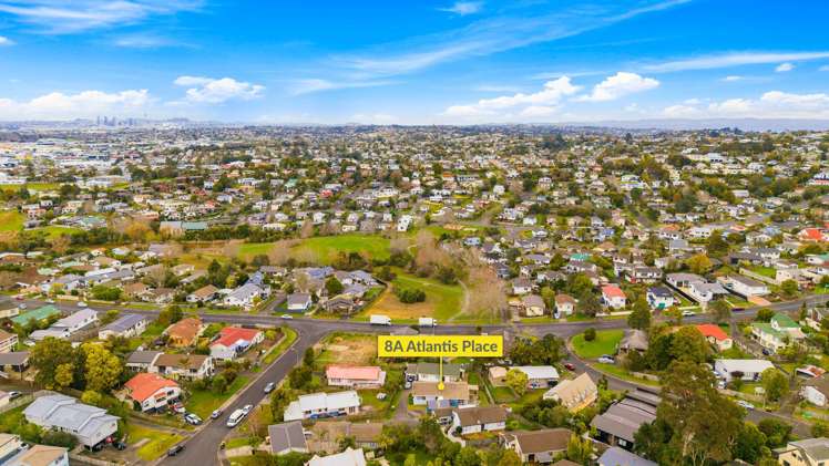 1/8 Atlantis Place Totara Vale_22