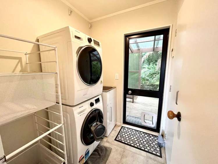 36B Greenvalley Rise Glenfield_5