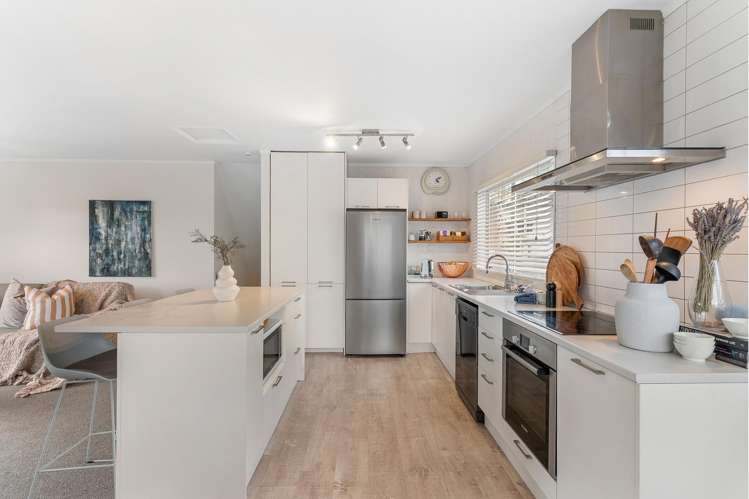 2/3 Camrose Place Glenfield_4