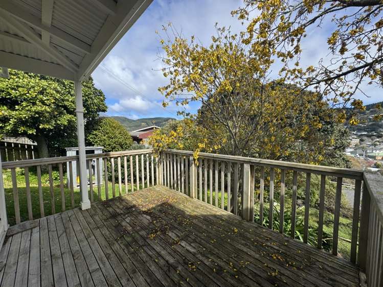  27 Tawa Terrace Tawa_22