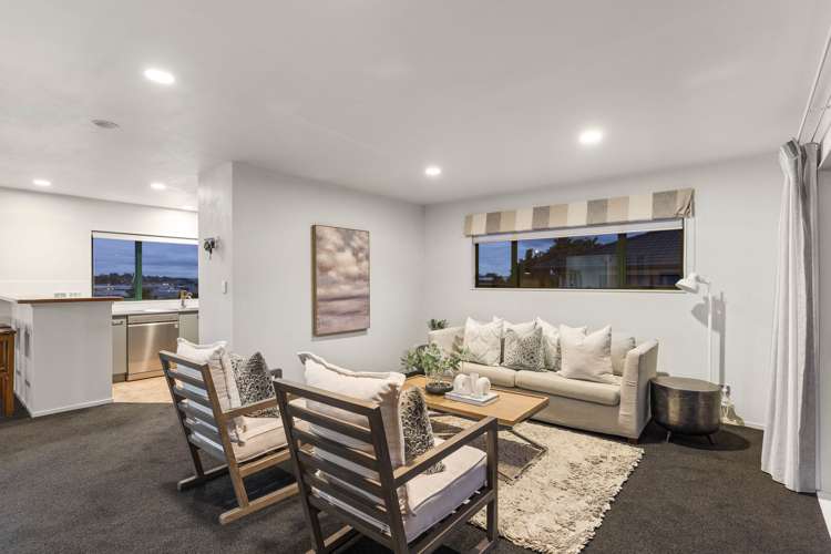 5 Baulcomb Parade Windsor Park_6