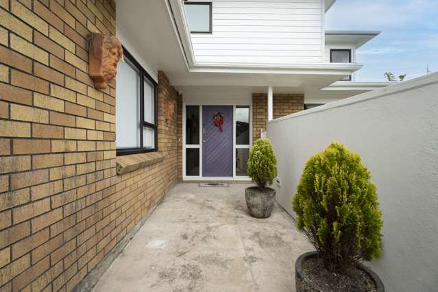 14 Ronald Woolf Place Churton Park_1