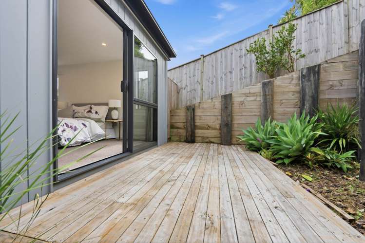 16B Dianthus Place Browns Bay_11