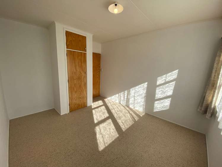 249 Vogel Street Roslyn_14