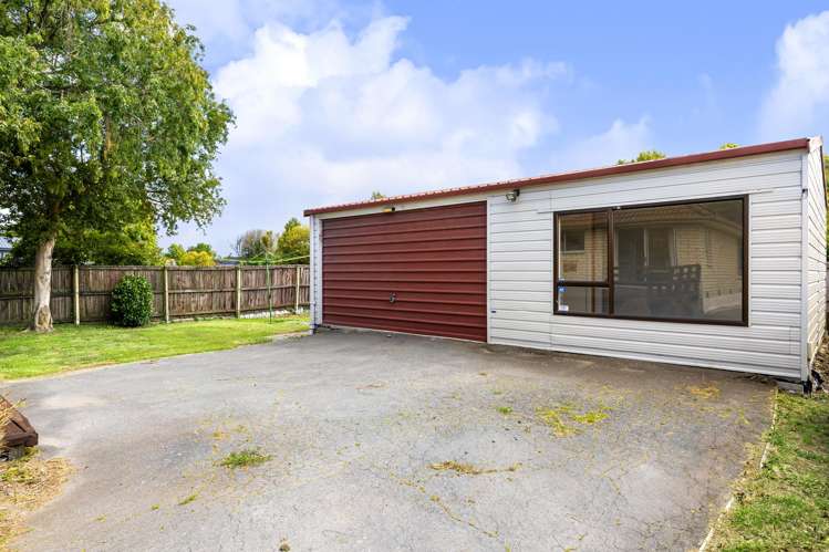 27 Denniston Crescent Redwood_16