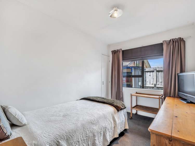 2/56 Aorangi Road Bryndwr_27