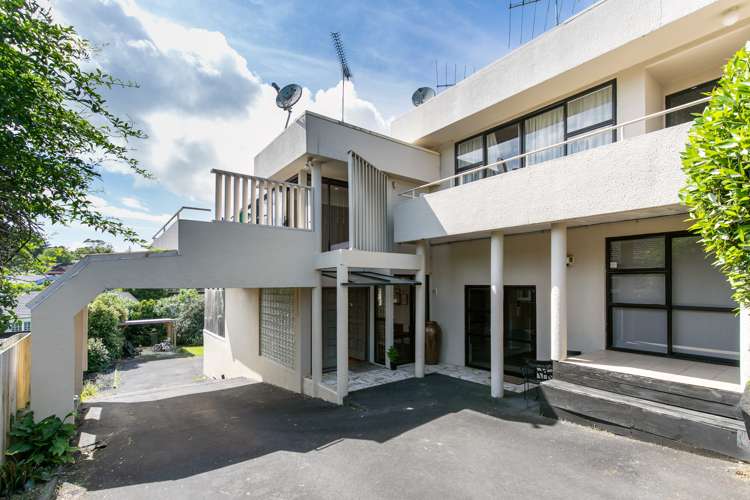 1 & 2/66 Allum Street Kohimarama_8