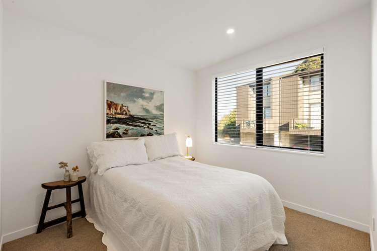 8/52 High Street Island Bay_10