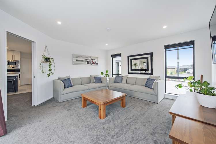 23 Whitehorn Drive Lincoln_13