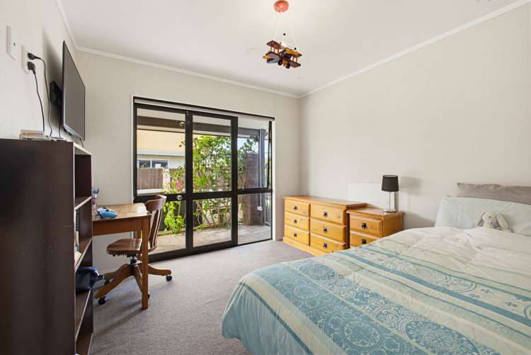 6 Alan Styles Place Greenmeadows_11