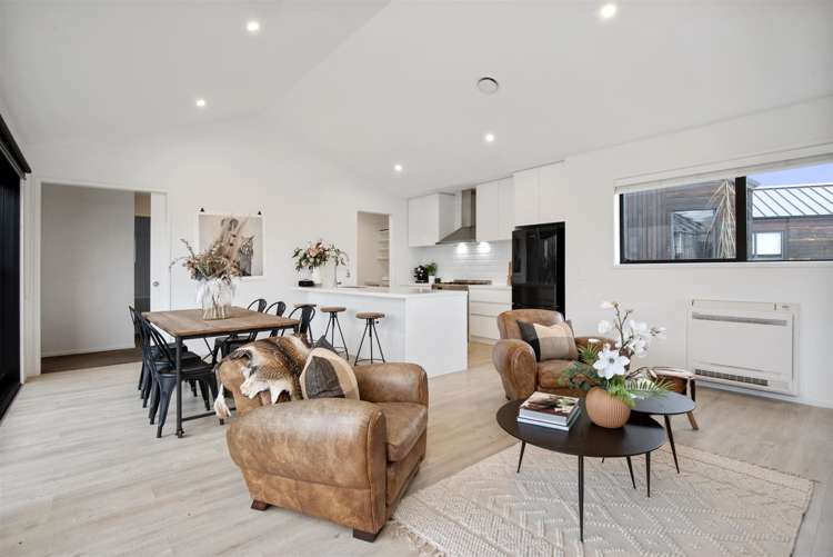 7 Kinross Lane Jacks Point_2